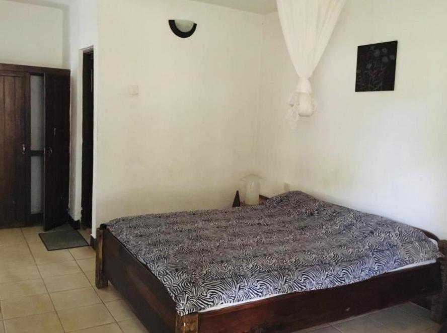 ホテル Mama Pierina Restaurant And Annex Morogoro エクステリア 写真